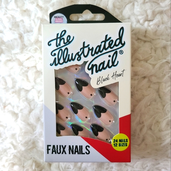 🆕️ the illustrated nail • black heart nails - Picture 1 of 4